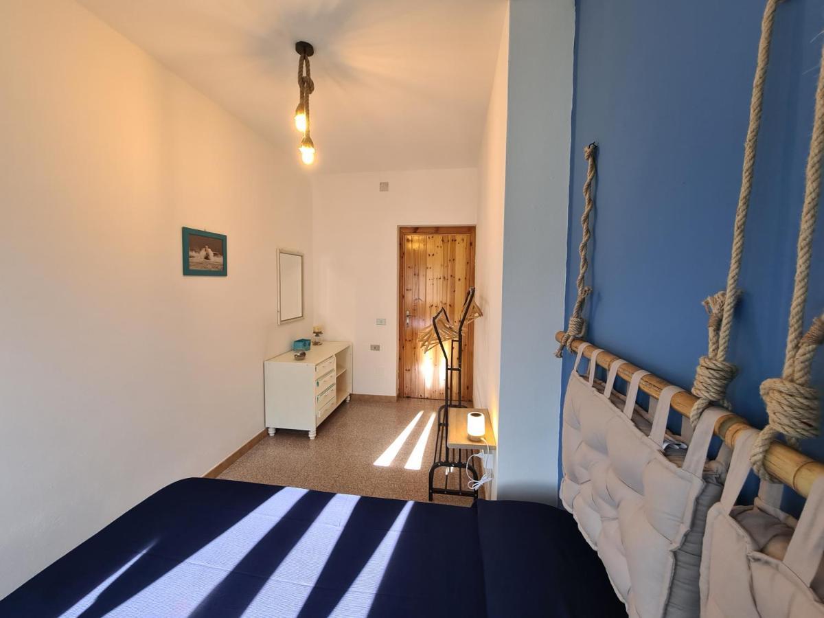 A Ca' Di Pe E Gio Apartment Calasetta Exterior photo
